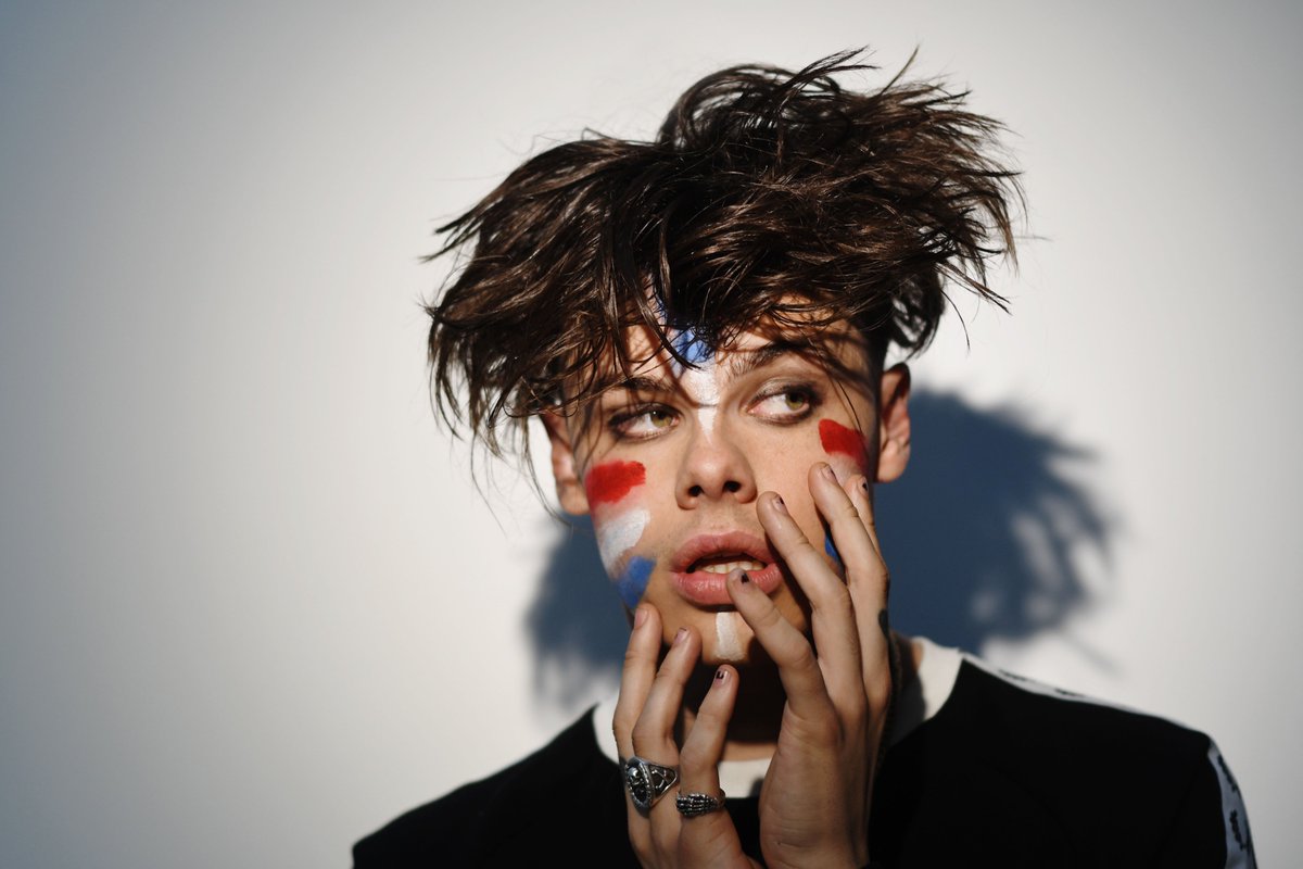 pukeonline's tweet photo. #TrackOfTheDay
@yungblud releases new single 'original me' 
https://t.co/i945ZUfel9 https://t.co/zY8sfAqDJ9