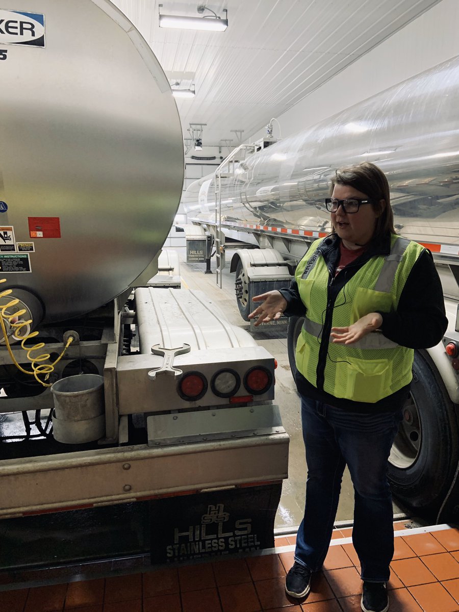 AgCArlene's tweet image. Amazing tour at Riverview Dairy!  Learned so much and a great facility!!  #AgCRise #AgCProud #RiverviewDairyLearn