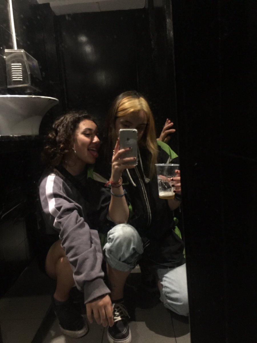 chhiara_br's tweet photo. se ve q algo hice bien para tener a esta amiga hermosaaa😻 https://t.co/kZ8cukNYVb