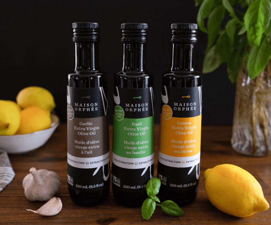 maisonorphee's tweet photo. #PRODUCTS🗝

You definitely have to try our 3 flavoured olive oils. Their smell and freshness are outstanding and unique.  🍋🌱

The Secret 🤫: we press the fresh herbs and spices with the olives. It allows the oil to keep the natural and refreshing taste of the herbs and spices. https://t.co/sMUxQvJJgJ