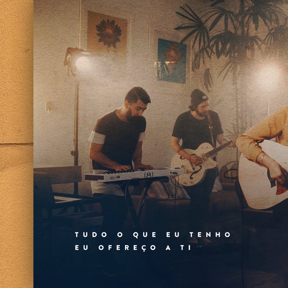 MusileRecords's tweet image. Faltam poucos dias para a estreia de "Tudo o Que Sou", a nova música da @Juliacvictoria_.😍🎤

Uma das curiosidades dessa canção é que, pela primeira vez, Julia tocará violão. Quem aí está ansioso? Confira algumas fotos do projeto! 📷🎶

#JuliaVitoria #TudoOQueSou #MusileRecords