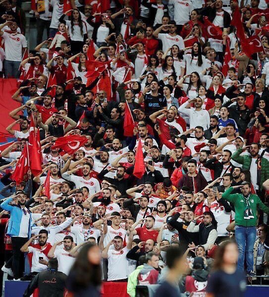 srko0's tweet photo. Süpersiniz.. @euro2020yolunda 🇹🇷🇹🇷 https://t.co/Fd6LuemBuG