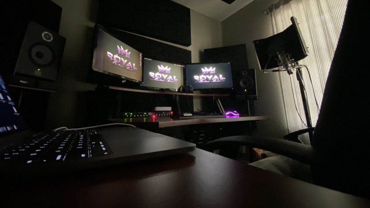 Another week of deadlines ✅ 
On to the next! 🎶 
Make sure you follow <a href="/New_Level_Music/">WE HAVE MOVED TO @NEWLEVELMUSIC</a> on SoundCloud and YouTube for my latest releases! 💜
Link available in my profile! 👑