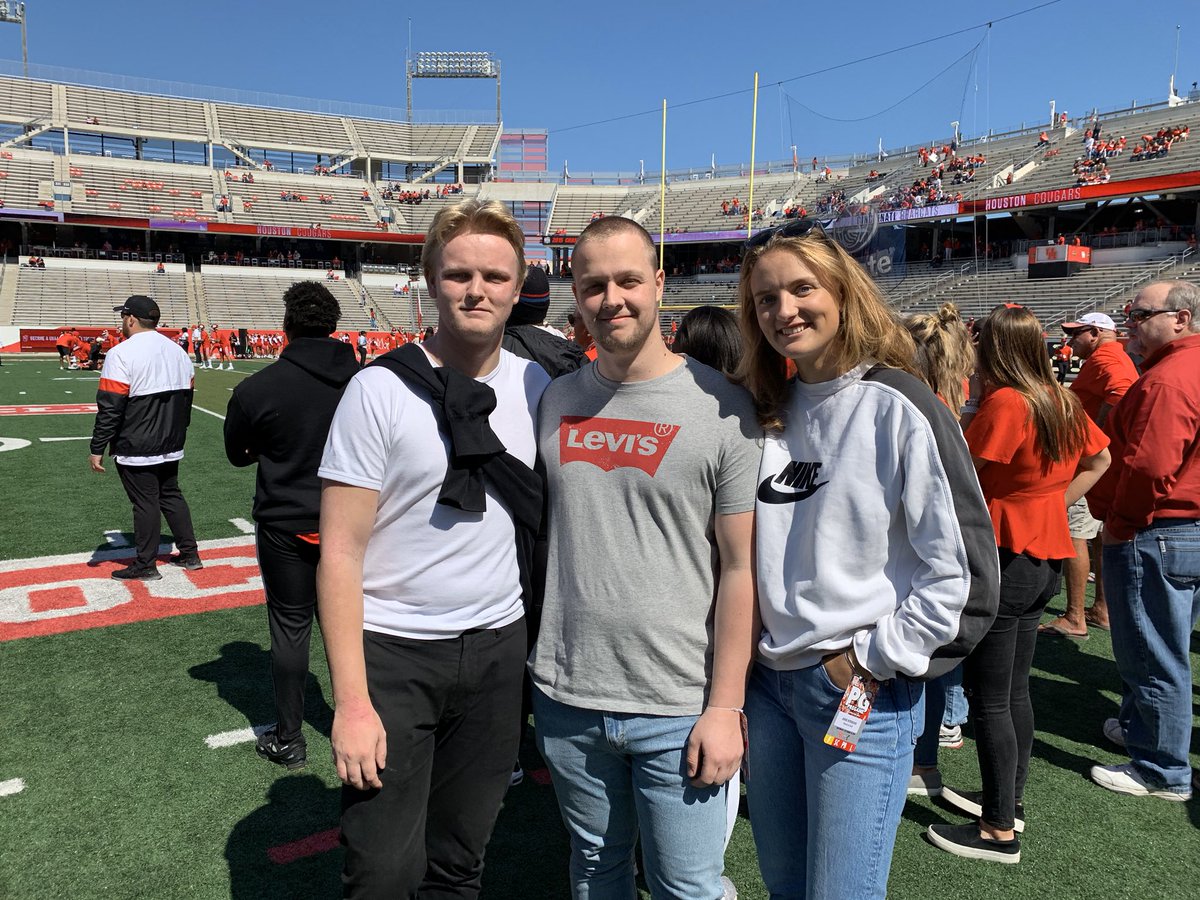 annewnormann's tweet photo. Great to be back in Houston for a visit and glad I got to show my brothers around. ✌🏼Can’t wait to join this team in August. 🐾🐾 #GoCoogs #UofH https://t.co/SC5FO5uUvj