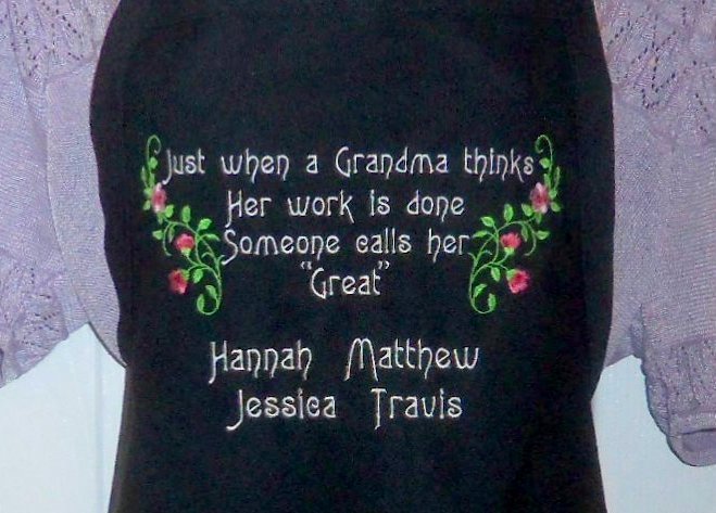 MomWillLoveIt's tweet photo. Excited to share the latest addition to my #etsy shop: Great Grandmother Personalized Apron in Black https://t.co/BKz3BuxZEU #housewares #black #birthday #christmas #cotton #personalizedapron #greatgrandmagift #kidsnames #grandkidsnames https://t.co/iMeJ6elZCP