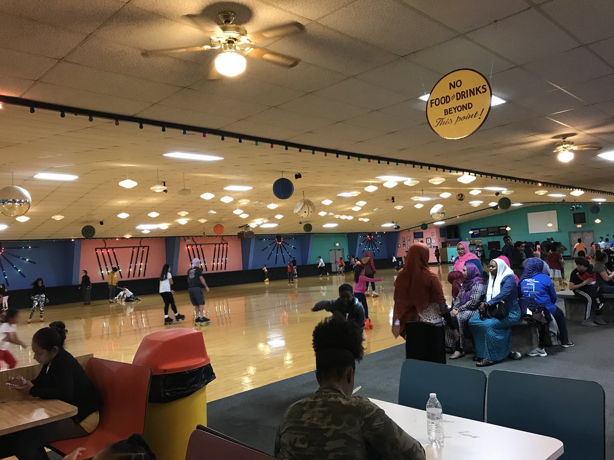 Catching Twitter up on our exciting GES activities!! Skate night and Celebration Station Night last week. Lots of families and lots of fun!! <a href="/GESCheetahs/">Guilford Elementary</a> <a href="/McmillanLamont/">Lamont McMillan</a> @ValerieRAkins1 <a href="/GCSchoolsNC/">Guilford Co. Schools</a> #wearecheetahs #icanandiwill