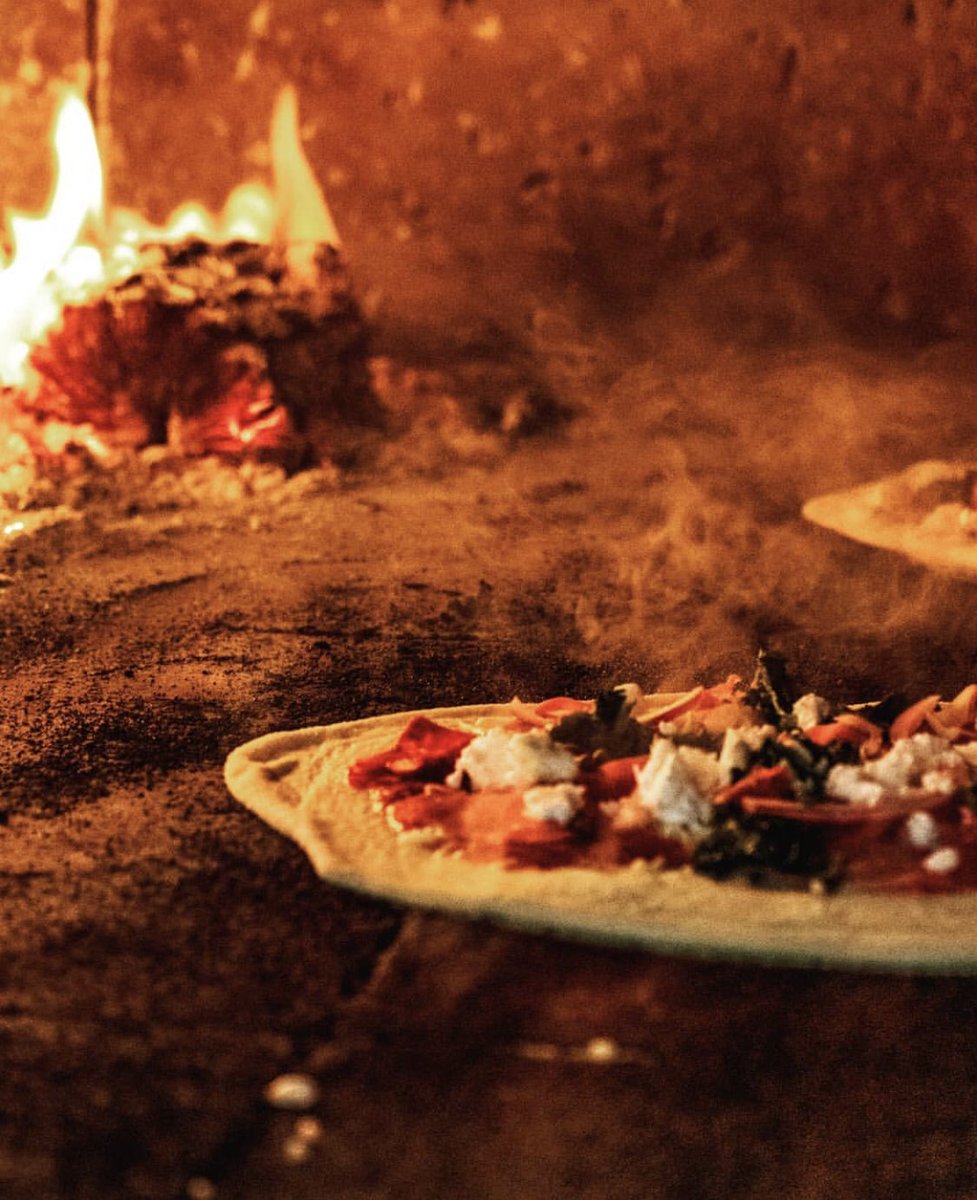 WivetonHall's tweet image. Our wonderful Wiveton wood-fired pizzas, available again this Sunday to Friday, last appearance of the year. Bookings 5.30 to 8.00pm, always advisable. Have a stroll through our pumpkin patch too 🎃🍕🎃 #pyopumpkins #wivetonhall #normalfornorfolk #wivetonpizzas  #halftermtreat