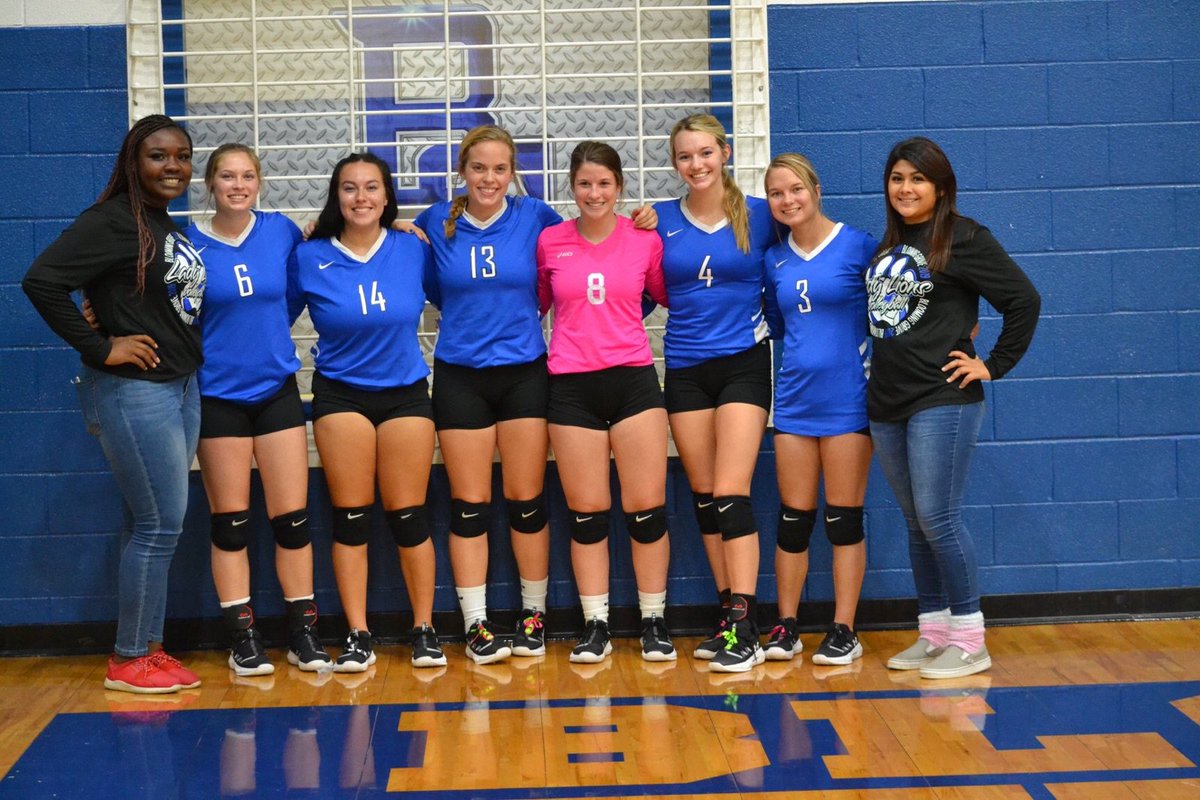 VolleyballGrove's tweet photo. Tomorrow is senior night for these phenomenal ladies here at BG. We face off against Malakoff with the JV2 game starting at 4:30. Followed by JV1 then varsity. We will do senior night presentation between the JV1 game and the varsity. We would love to see you here. https://t.co/9dMM9E59Fn