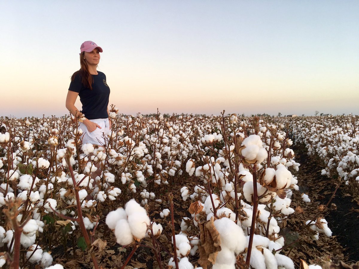 lehmann_jess's tweet photo. Australians count on rural Australia for future prosperity. Women have a huge part to play in that future! Whether they’re a farmer,researcher, scientist, policy developer, or agronomist everyone is a part of the overall equation.
#InternationalDayOfRuralWomen #RuralWomensDay2019 https://t.co/7B2EvR6eFx
