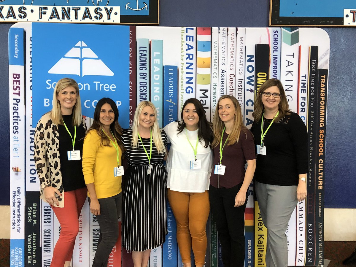TISDLES1's tweet photo. PLC learning at LES. #PLC19 #tisdles #goforthegoal https://t.co/BsmBPrp5bL