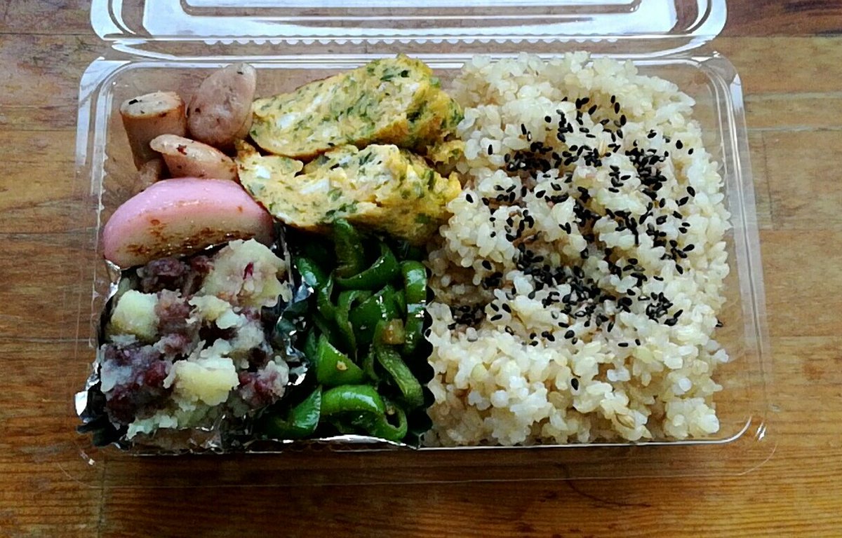わっぱちゃん On Twitter 2019 10 15 高校生弁当 パック弁当 玄米ごはん梅ごま塩 青海苔入り卵焼き ハーブウインナー 焼きかまぼこ ピーマン焼肉のたれ炒め さつまいも小豆煮