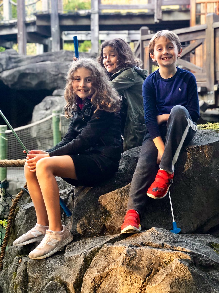 Emjay1028's tweet photo. Doing the ol’ country day with mini golf, ice cream and peepin’ leaves at #KimballFarm #FallFoliage #NewEngland https://t.co/yjCPksb6ax
