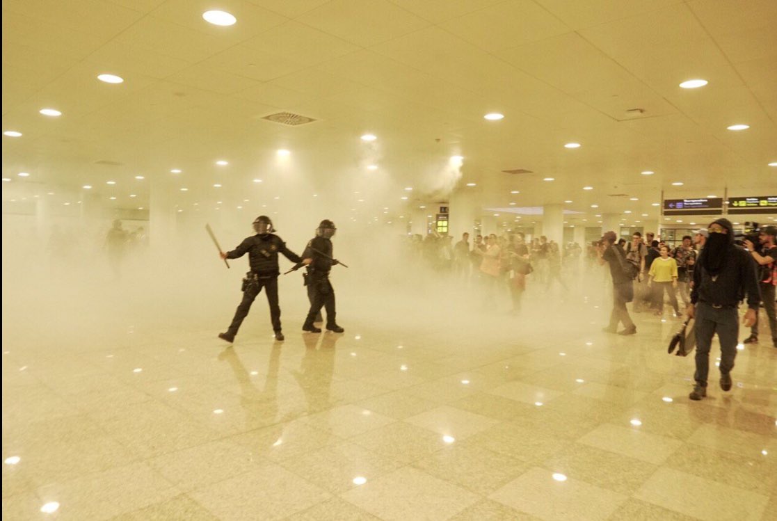 Kubrick is back. Fascism as well. Pic by <a href="/scalvocarrio/">Sònia Calvó Carrió</a> #realscifi #Tsunamidemocratic #ThisIsTheRealSpain