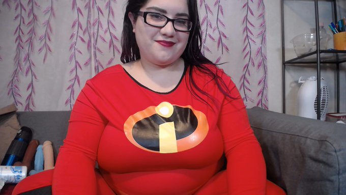 On cam now at https://t.co/tU2kx4ulqt https://t.co/ZOPP8XEkoP