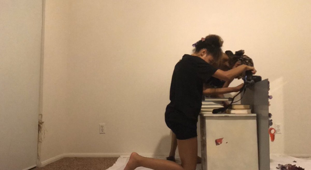 kihmberlie's tweet image. Created a photo shoot for my mom for her birthday 👀✨