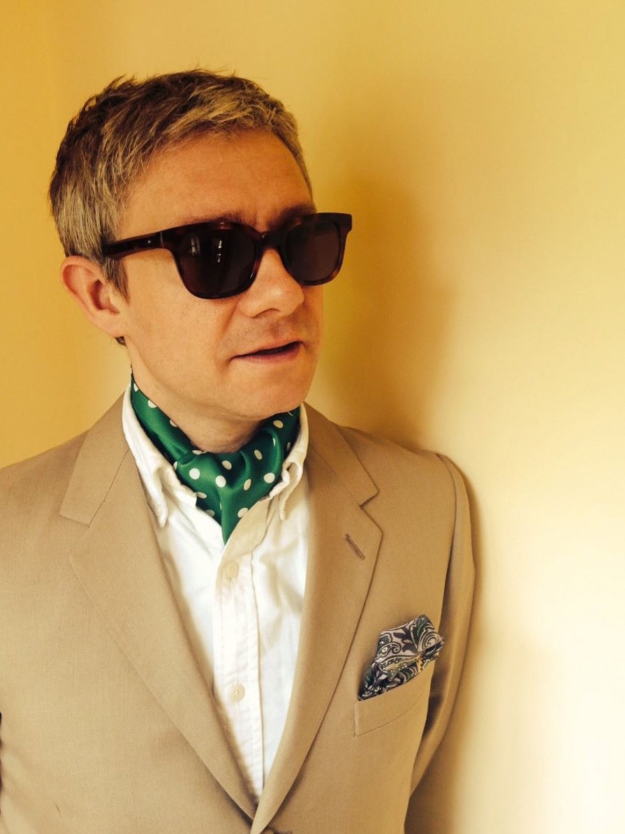 Throwback to when actor Martin Freeman sent us a photo wearing our WATSON cravat & TIBERIUS pocket square. 👌

#cravat #ascot #style #mens #dapper #martinfreeman #sherlock #watson #fargo #theoffice #actor #britishactor #netflix #drwatson #gentleman #christmasgifts #madeinengland