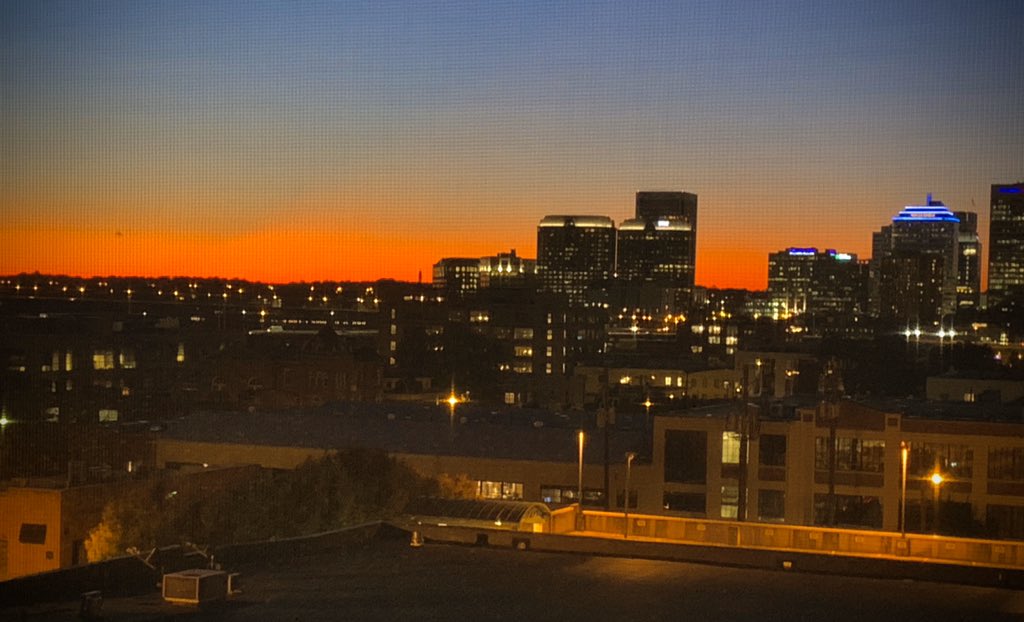 Goodbye Monday Sun... #rva #sunsetinthecity