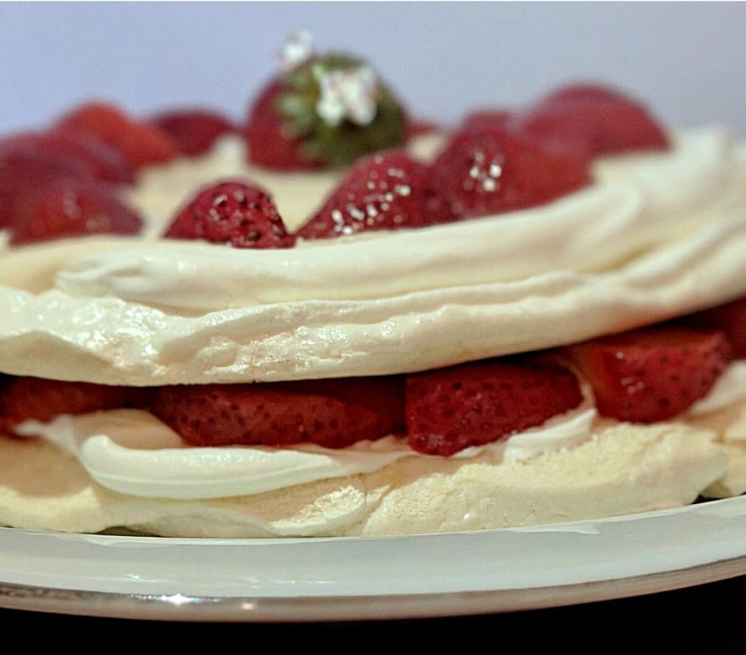 Allisbakery On Twitter Happy Thanksgiving Colombian Meringue Dessert Merengon Is A Traditional Colombian Based Meringue Dessert Thanksgiving Thankful Meringue Merengue Merengon Colombia Canada Edmonton Yeg Allisbakery Https T Co