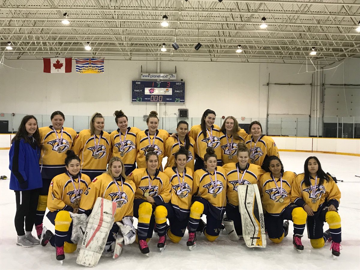 DvsVan's tweet image. Spent a great Thanksgiving weekend with these athletes!  Battled back from a tough start but in the end pulled through. Congrats to all you. So impressed! ⁦@TCFIHA⁩