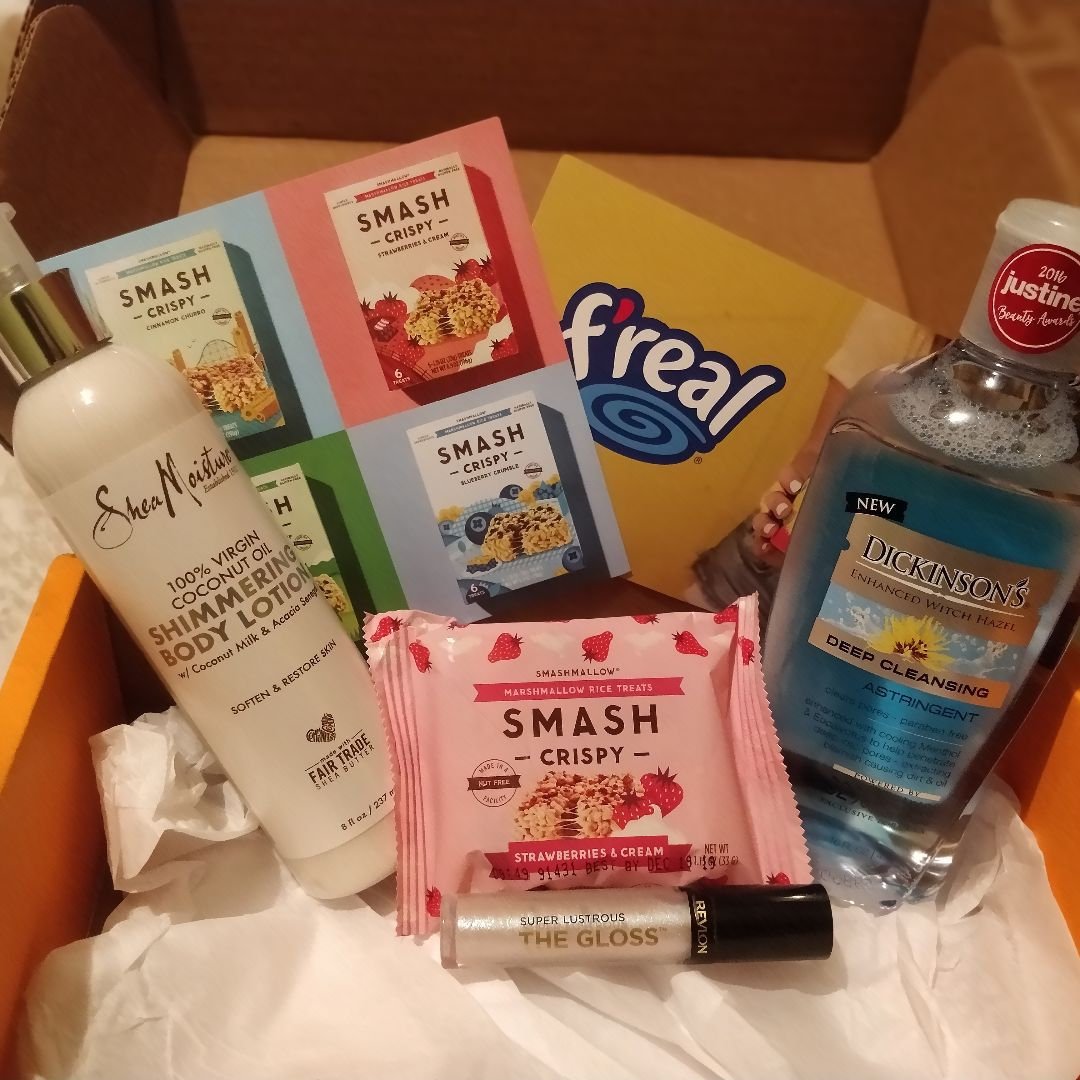 DianaB924's tweet photo. Thanks @influrmster for sending me my #FreshForVampusVoxBox for the starting of school for free to review. #dickinsonswitchhazel #shineonwithshea #snackapade #thegloss #Frealspkwatermelon https://t.co/XjEzS15fMw