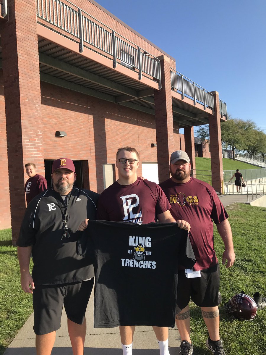 ShawnBlevins2's tweet image. Congrats to @JacobKuznia for winning this weeks King of the Trenches!  Great job on both sides of the ball this week.  Thanks to @PLCSBEST and @spinpizza for sponsoring the award!