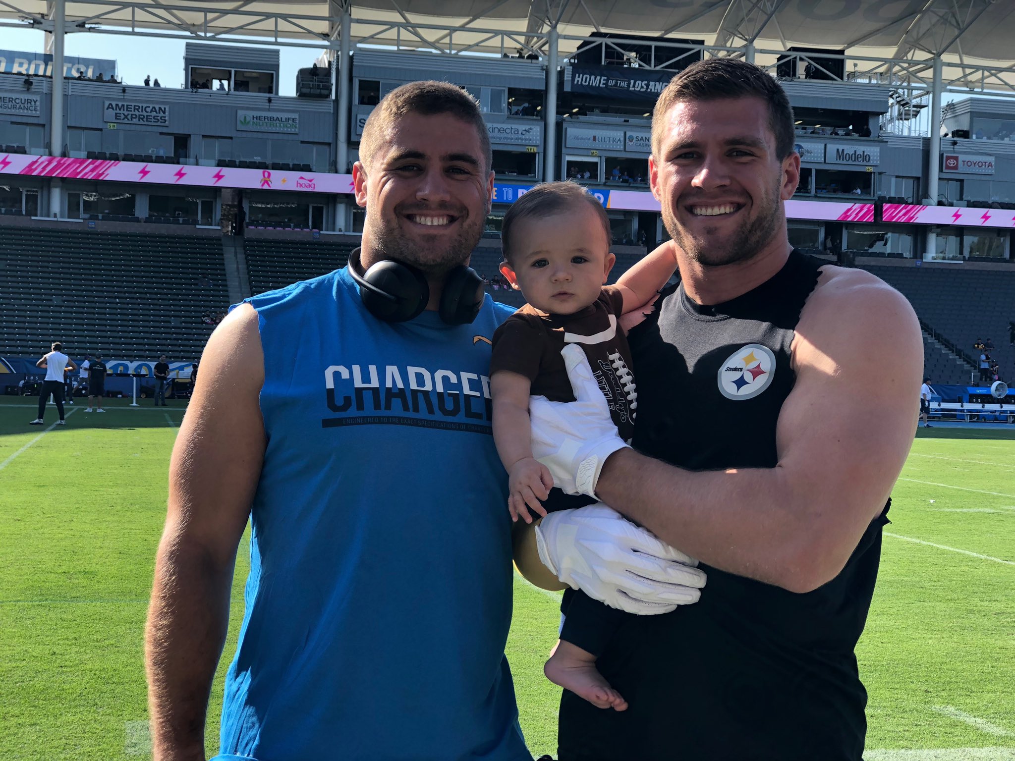 TJ Watt on X: "Family ❤️ https://t.co/Ciu3GuSBni" / X