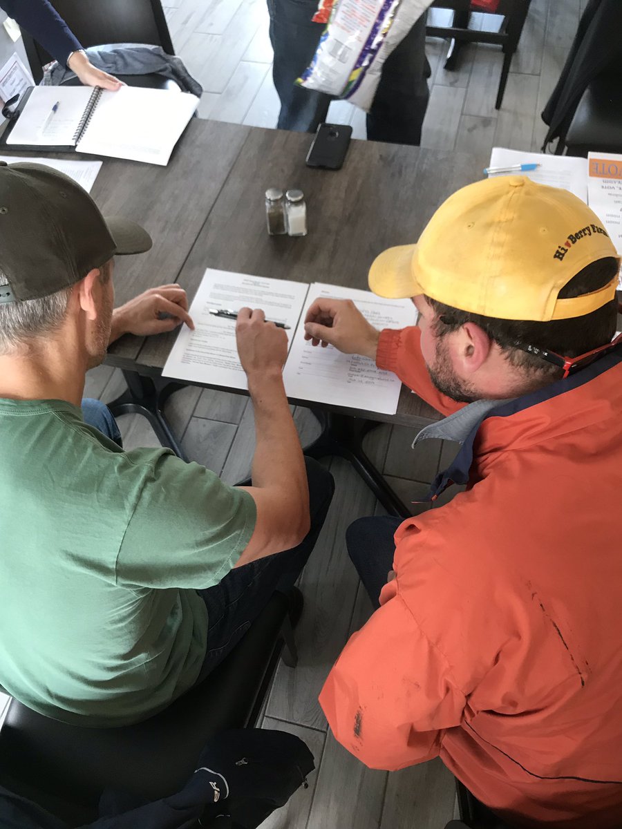 LamontSports's tweet photo. Making it official #saugeenshores nominators signing the paperwork for #finalfour of #kraftheinzprojectplay https://t.co/qDVuQ47H8D