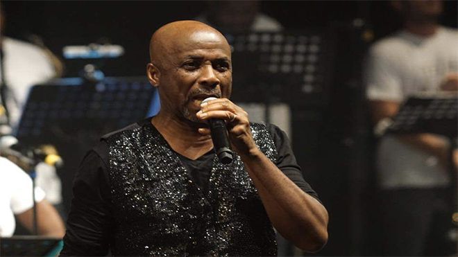 #ÉVÈNEMENT // À la fin du mois, quelques chanceux auront le plaisir d’assister à la #21ème édition du World Creole Music Festival Dominica !  
Nous avons rencontré #GordonHenderson , l’un des pères fondateurs du festival : black-in.com/gordon-henders…
#blackin #blackinmagazine