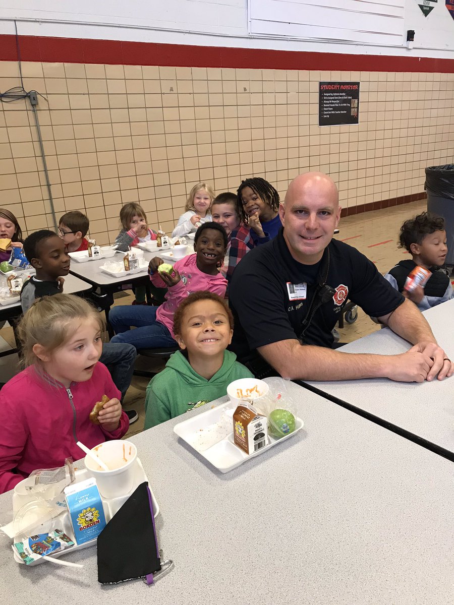 NbctSmith's tweet photo. It’s an even better day at NPS when the Newport Firefighters stop by for some lunchtime conversation with our kids. #npstalk #newportfiredept #lovekyschools https://t.co/ix4Q2aU7Xz