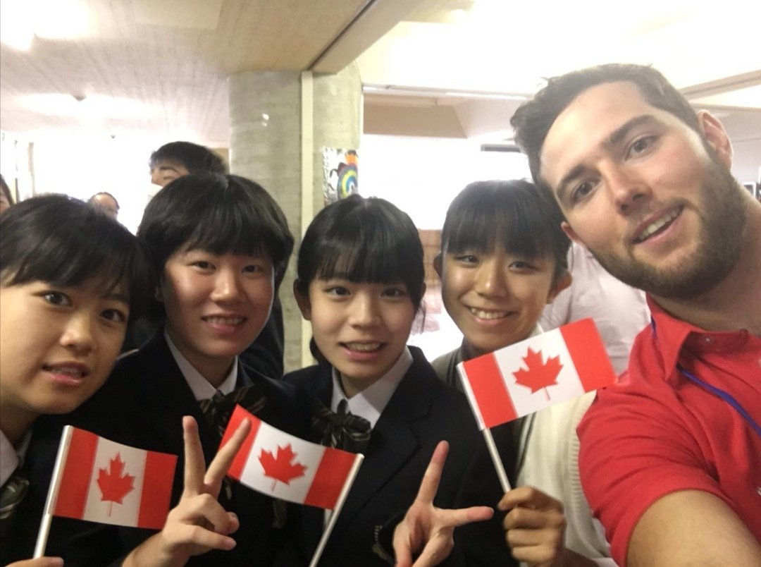 The Rowers visit Japanese middle schools today to teach rugby and English. Outdoor shoes are not allowed, slipper sizes are limited.