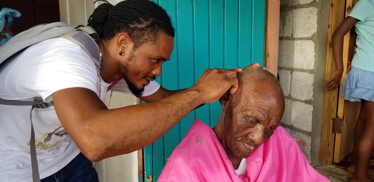 nycja_'s tweet photo. #18DaysToYuteMonth
#TheirLIT

The Yutes4Change Foundation Youth Arm St Thomas Chapter amazing day yesterday.

They pampered a few senior citizens, where they did barbering, manicure, washing of hair and combing as well.
1/2 https://t.co/vaoDGw3r7i