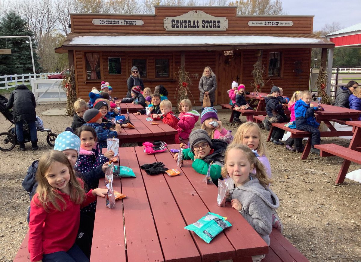 Kindergarten had a fun afternoon at the pumpkin patch!