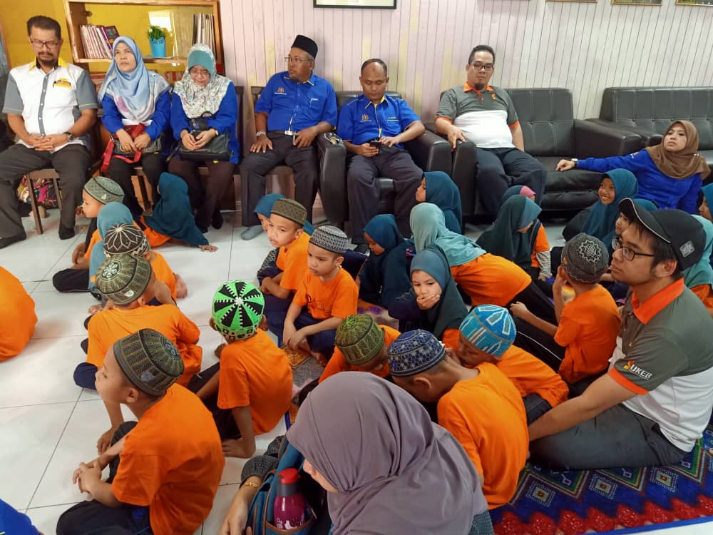 CKBA2 JKR tweet media