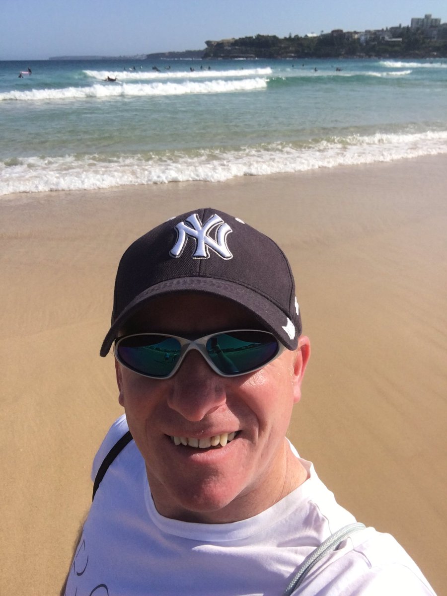A wee stroll along Bondi Beach today #AussieSpecialist