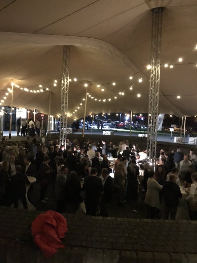 Florent135's tweet photo. C’était les 10 ans de la HELHa hier soir, j’étais présent pour représenter MeM, j’étais le seul élu du #ccmons alors que 3.000 étudiants et un personnel nombreux sont présents sur ce site Montois..., excellente soirée et parfaite organisation! #Hauteecoleenhainaut #HELHa https://t.co/Oee7rNxk4x