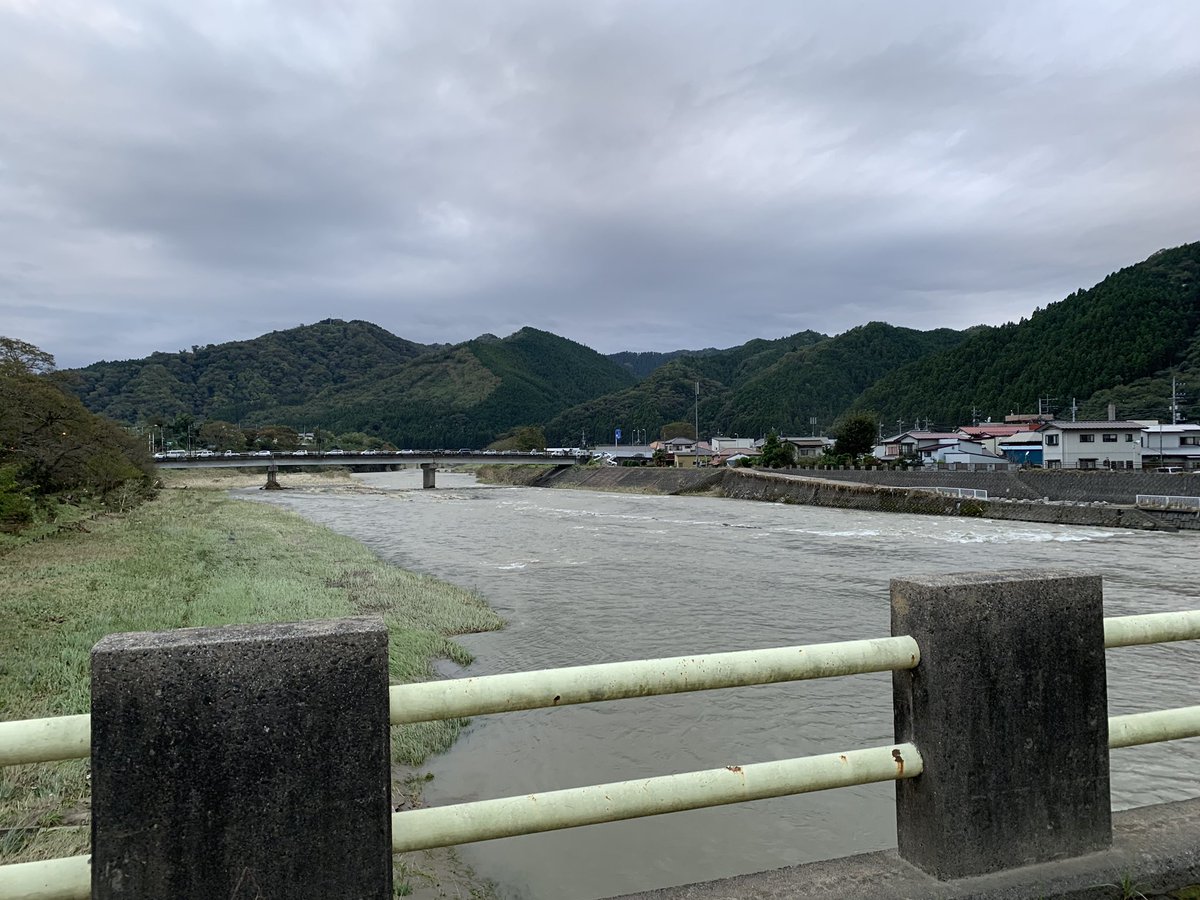 mito_Keigo's tweet photo. 大子町で募集しているボランティアに行ってきました。
高校生の自分でも結構疲れる作業が多かったです。
65歳以上の方が45%もいる大子町で助けを求めている高齢者が多くいます。
皆さん、大子町を助けて！
#大子町
#ボランティア
#台風19号 https://t.co/IscM1CaJzy