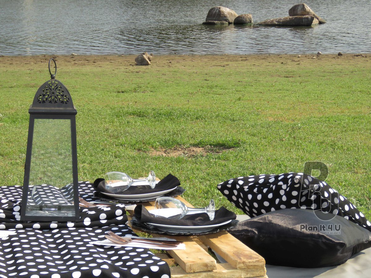 PlanItEventsZw's tweet photo. Polkadot
#PlanIt4U
#MhofuVaManyoni birthday
#Sunsettings
#baegoals https://t.co/eEVRQBnHOI