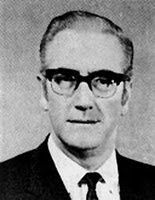 escritoracris's tweet photo. Tal día como hoy de 1919 nace Edwin Charles Tubb en Londres (Inglaterra), escritor británico de ciencia ficción , fantasía y novelas. Además fue colaborador de Espacio 1999.
https://t.co/vaqzJGkAhl
#ECTubb #Sube #AOtroNivel #Lee #CienciaFiccion #EspadaYBrujeria https://t.co/R5XTqzduGo