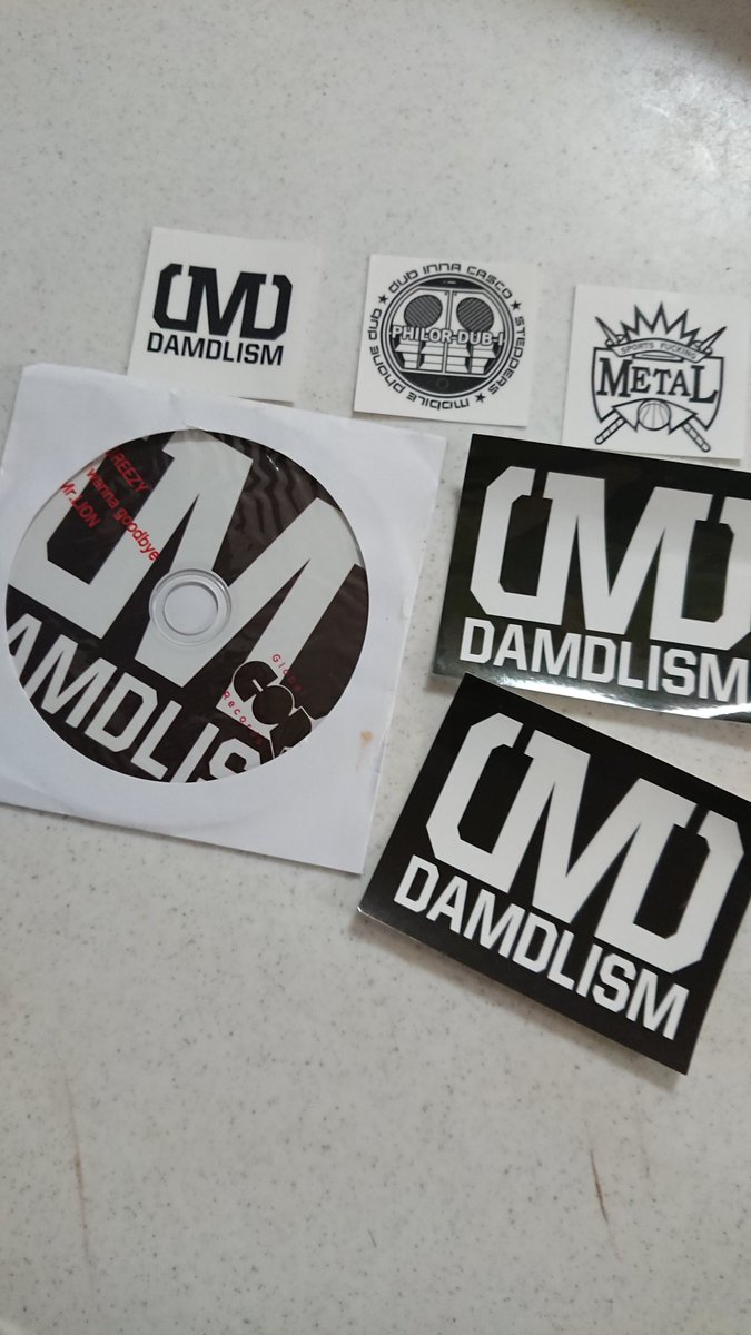 natso0038's tweet photo. 行くきっかけくれたDAMDLISM!!
出会いは飲み屋やけど(笑)
これがまた...超絶カッコいい♥️
もーなんなんこの日のantsは！
ありがとう٩(๑>∀<๑)۶
次はアコ！行こ思ってます🎶

マーキーズ集合も是非！(笑)
宜しくお願い致します٩(ˊᗜˋ*)و

#DAMDLISM
#きっかけはさておき
#盛り上がりました https://t.co/ULrCxL3Tz5