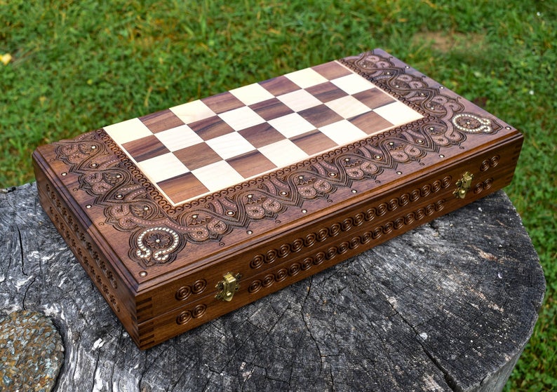 EnterprisesDios's tweet image. Hand Carved #Chess_Set, #Chess_Checkers and Backgammon, inlaid with metal, a beautiful gift, Carved wood chess, Chess, Chess game, Chess gift 
#Dios_kart
#Dios_Enterprises