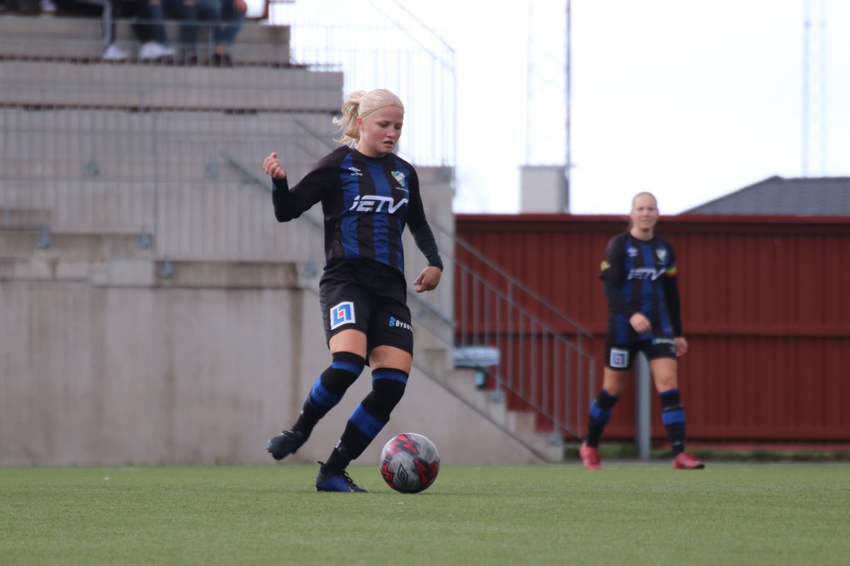 Roliga nyheter! F15-17 Landslagens förbundskapten Pär Lagerström har tagit ut UIFKs Lova Sternfeldt som en av 16 tjejer födda 2003 till fysläger i Göteborg 1-2 november. Grattis Lova!