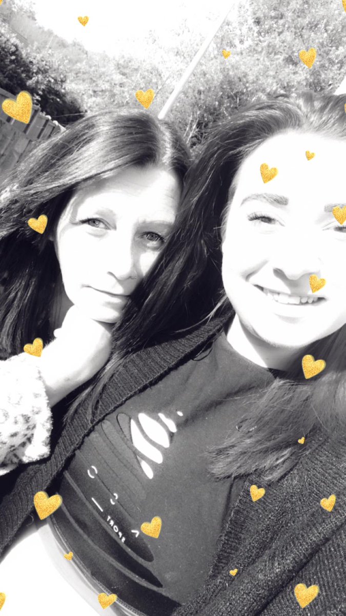 #WorldMentalHealthDay2019 Apologies I should have posted last week but with everything I forgot.. This is my youngest who has struggled for 10yrs with mental health & self harm😔but I'm so proud of her, for a year she's been happy & stable☺️ She really is trying
Love you Kira💖🙏