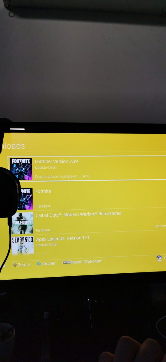 Fortnite2Leaks_'s tweet photo. #Fortnite
Ps4 9Gb
Xbox 21.6 Gb
PC 16 GB
Update is out 😉
Feel free to follow me. Cheers
#Fortnite
#fortniteevent
#Fortnite2
#Fortniteleaks https://t.co/9envnrWz6X
