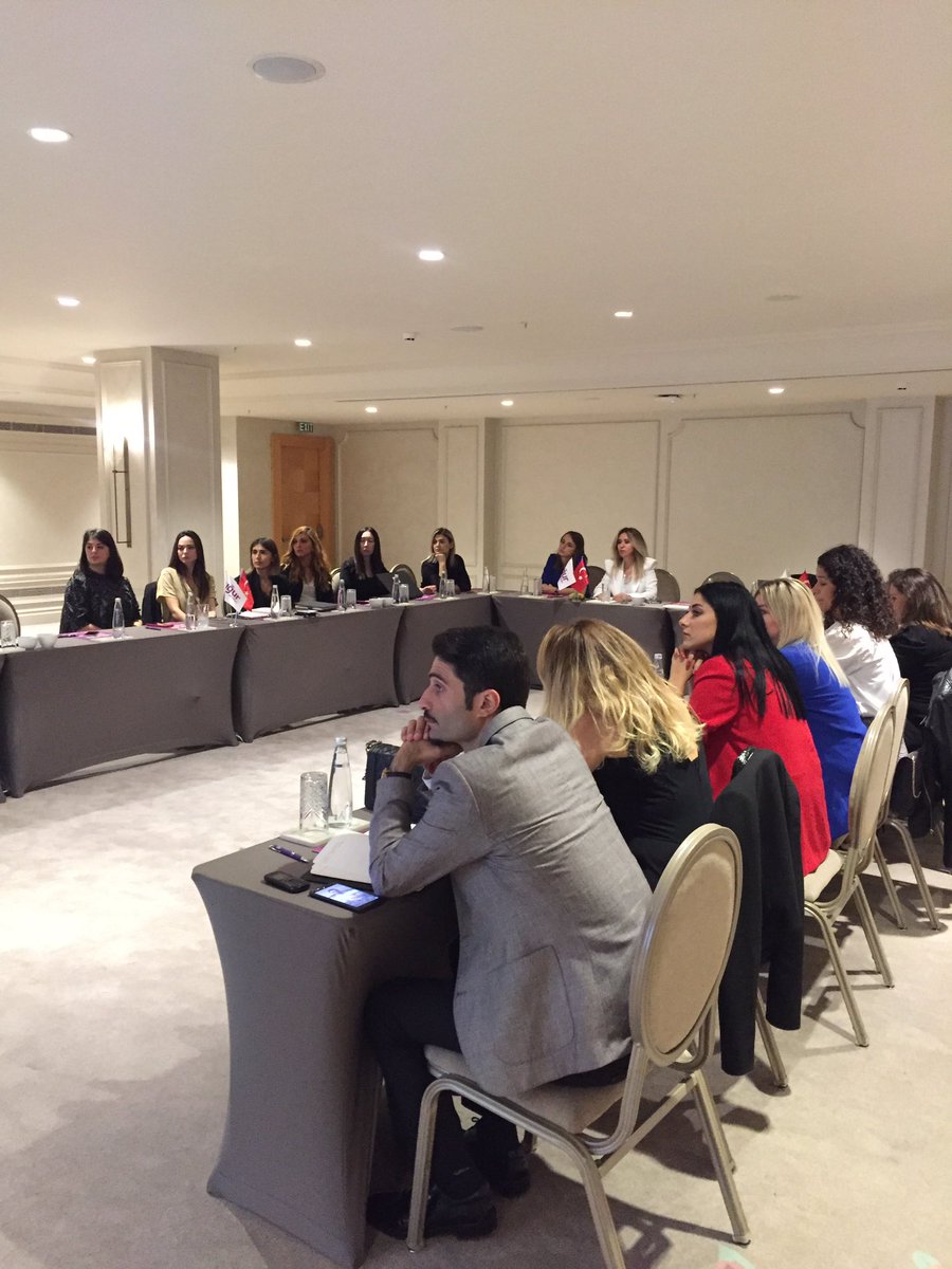 Kurumsal İletişim ve Pazarlama Eğitim Programında hedef strateji toplantısı, Kurumsal İletişim ve Pazarlamadan Sorumlu Genel Müdür Yardımcımız Elif TÜRKAY’ın konuşmaları ile devam ediyor.

#UğurluOlmak