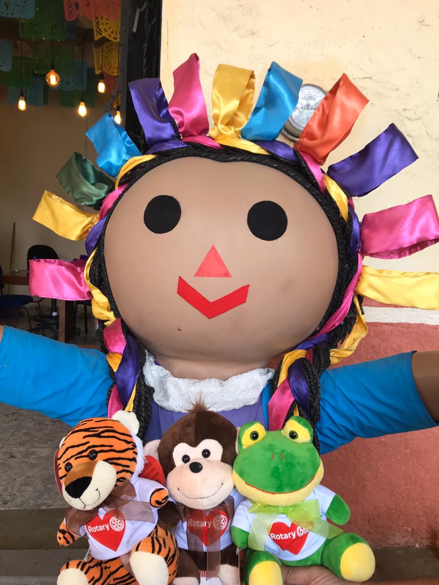 RotarySjr's tweet photo. "Juntos acabaremos con la POLIO"
#Cristy #Tito y #Luca conocen a #Lele y le platican que ellos quieren acabar con la #Polio
Estamos muy cerca, aún falta por hacer
#AyúdanosAAyudar
#VivaRotary #Rotary #RotarySJR #EndPolio #EndPolioNow #ErradiquemosLaPOLIO #NoMásPOLIO #ElZooDelAMOR https://t.co/N4MMfE76Qq