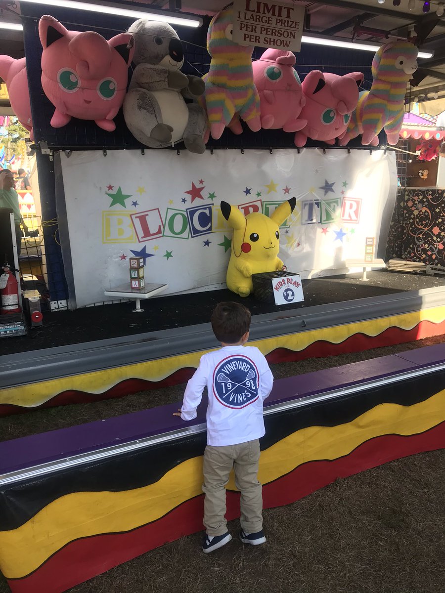 CaraJoy48's tweet photo. #fallfun #ColumbusDayWeekend #edsftg #october @vineyardvines https://t.co/yKD0RAwHdJ