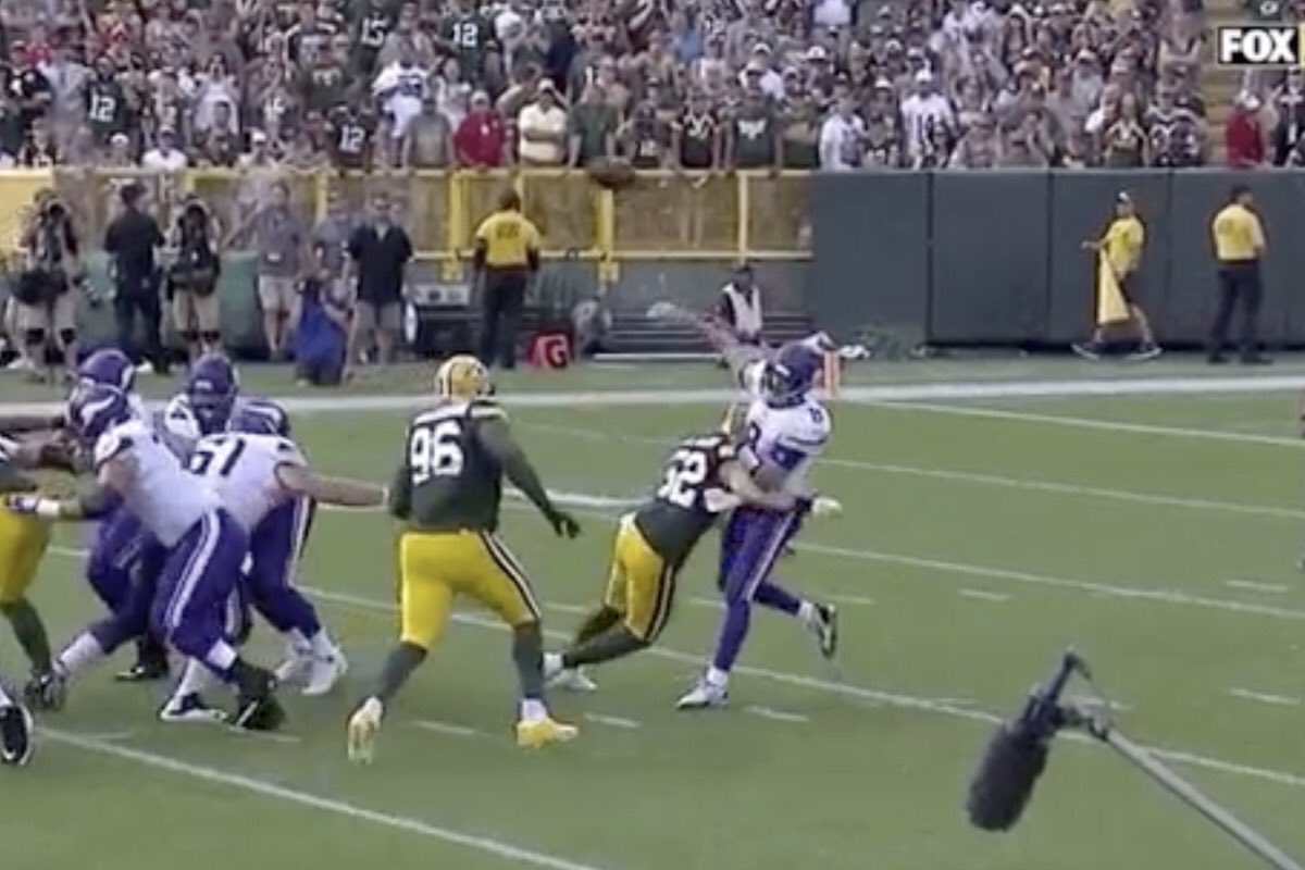 GBPdaily's tweet photo. “The refs always want the Packers to win” https://t.co/5Y5siRHdDW