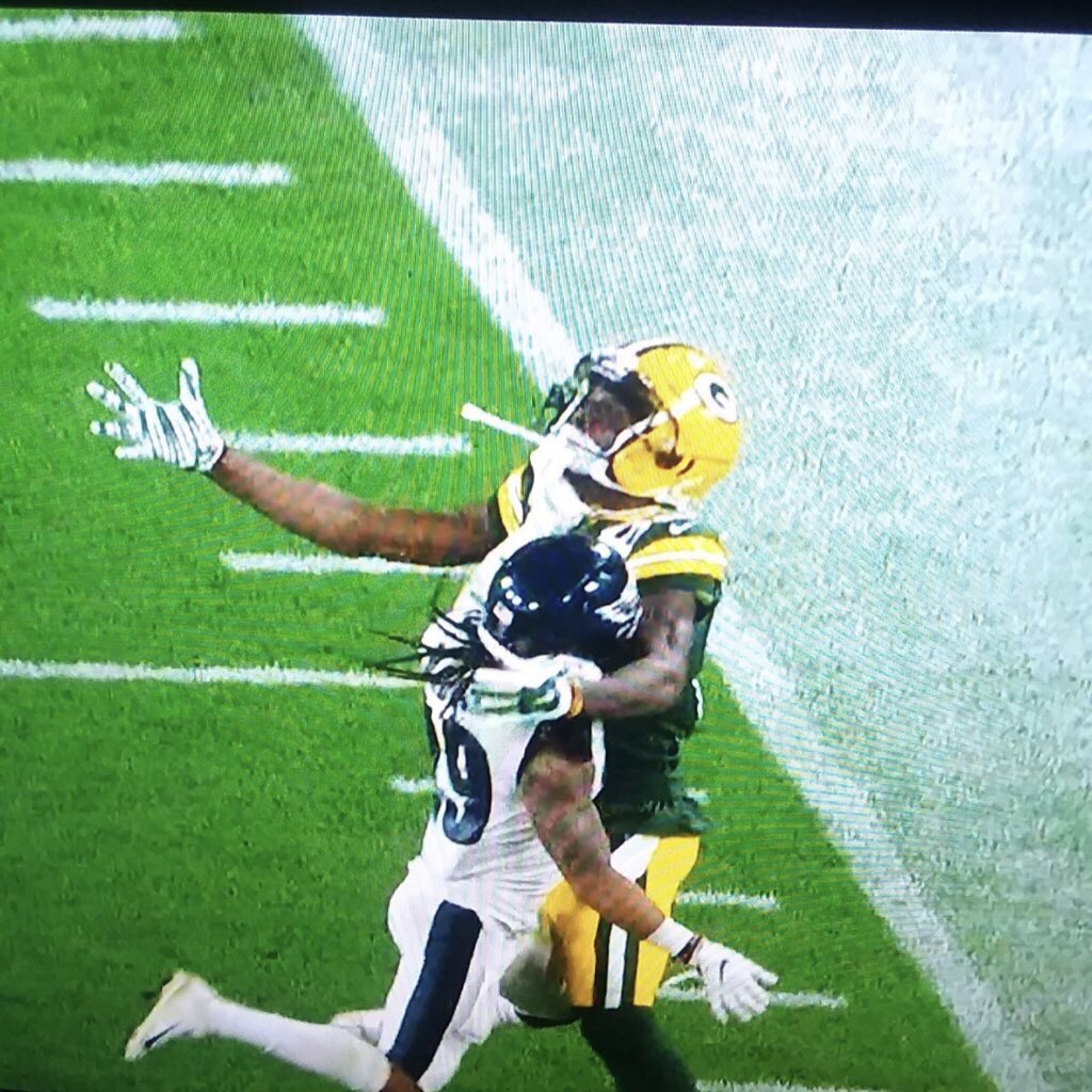 GBPdaily's tweet photo. “The refs always want the Packers to win” https://t.co/5Y5siRHdDW