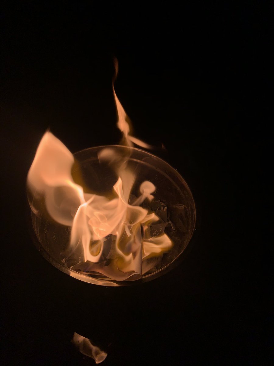 courtneylcsw's tweet photo. Using this moon energy to heal and release! Let that shit go! #release #moonmeditation #healing https://t.co/9ORP8ZEu5D
