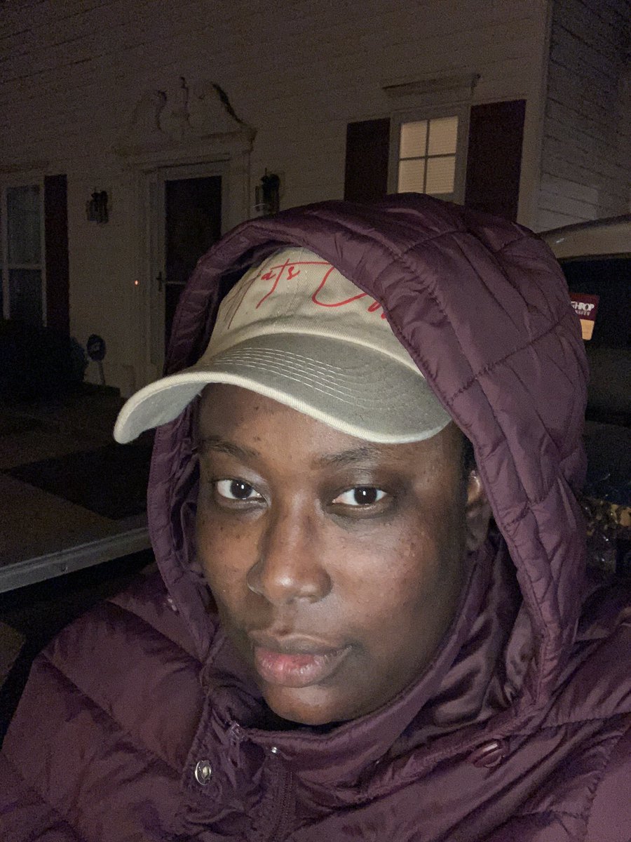 courtneylcsw's tweet photo. Using this moon energy to heal and release! Let that shit go! #release #moonmeditation #healing https://t.co/9ORP8ZEu5D